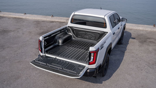 The TOYOTA HILUX 2026 Debut & Must-Have Off-Road Accessories