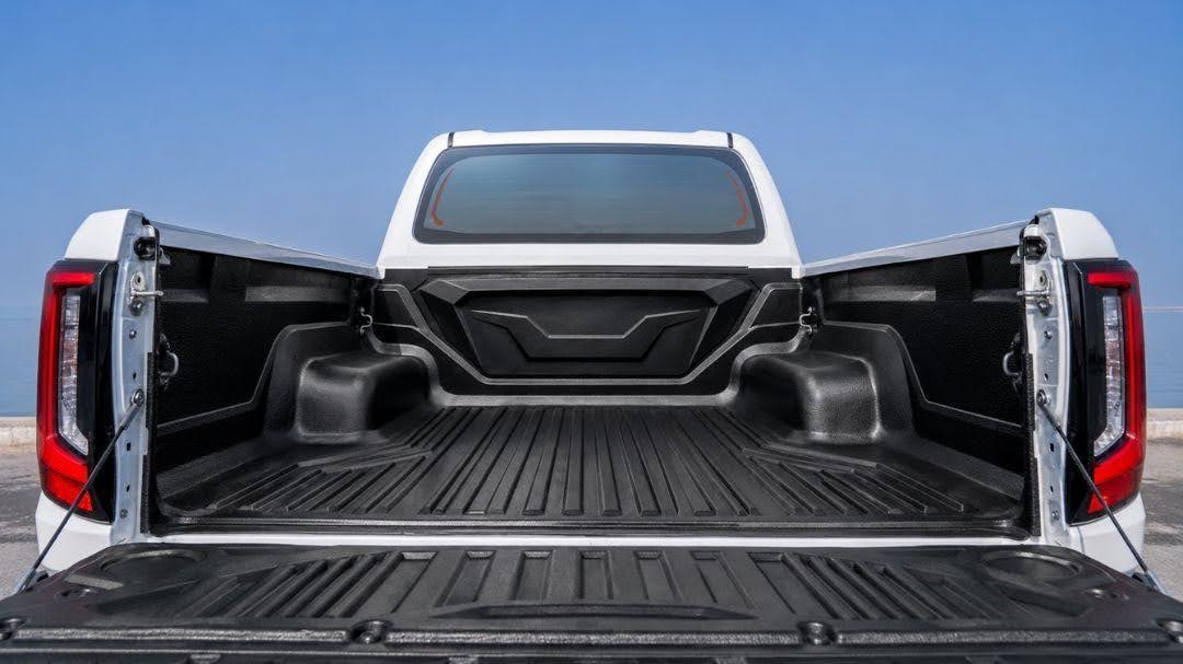 HILUX Bed Liner without Logo: A Clean Look for 2026