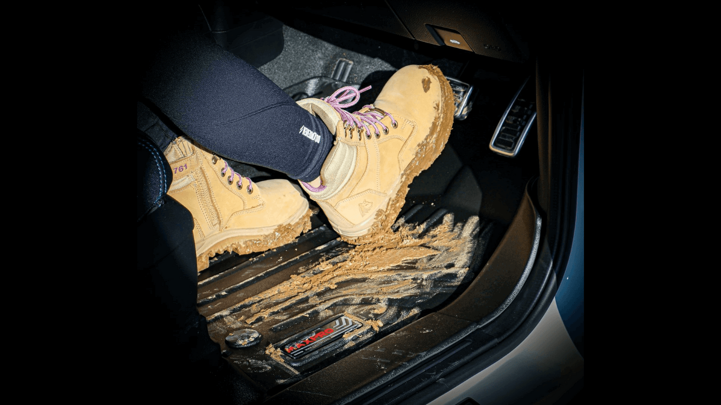 MAXPRO FLOORLINER - FORD & AMAROK 2023+