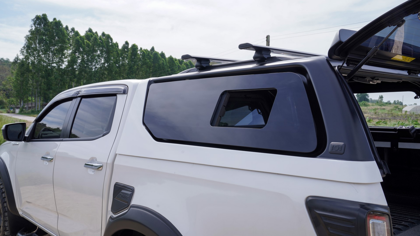 DUAL-FUNCTION SIDE WINDOW FOR VENTURE CANOPY