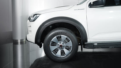 MAX FENDER FLARES - ISUZU DMAX 2020+ – Maxliner Europe