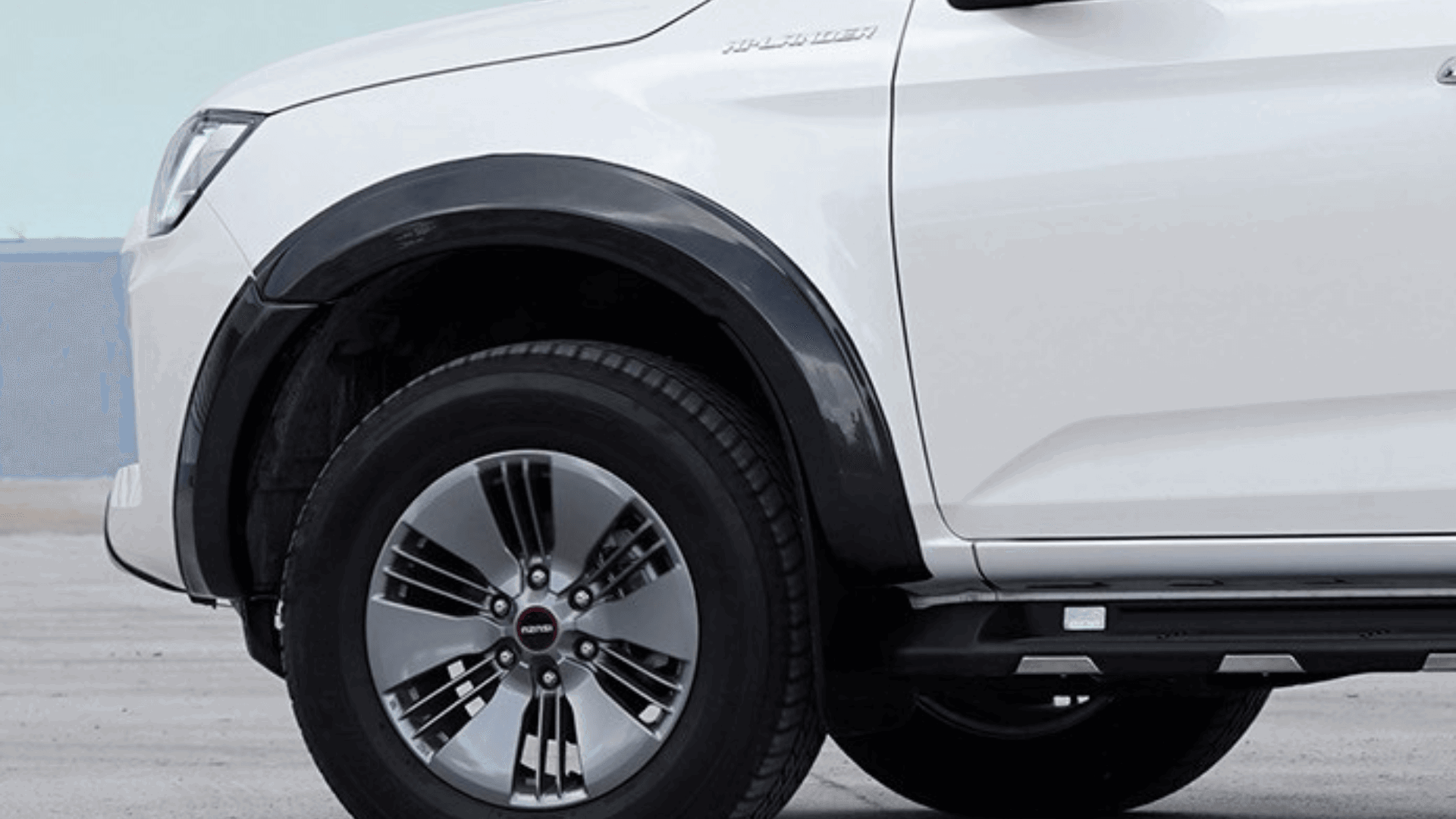 MAXFENDER FLARES - ISUZU DMAX 2020-2024