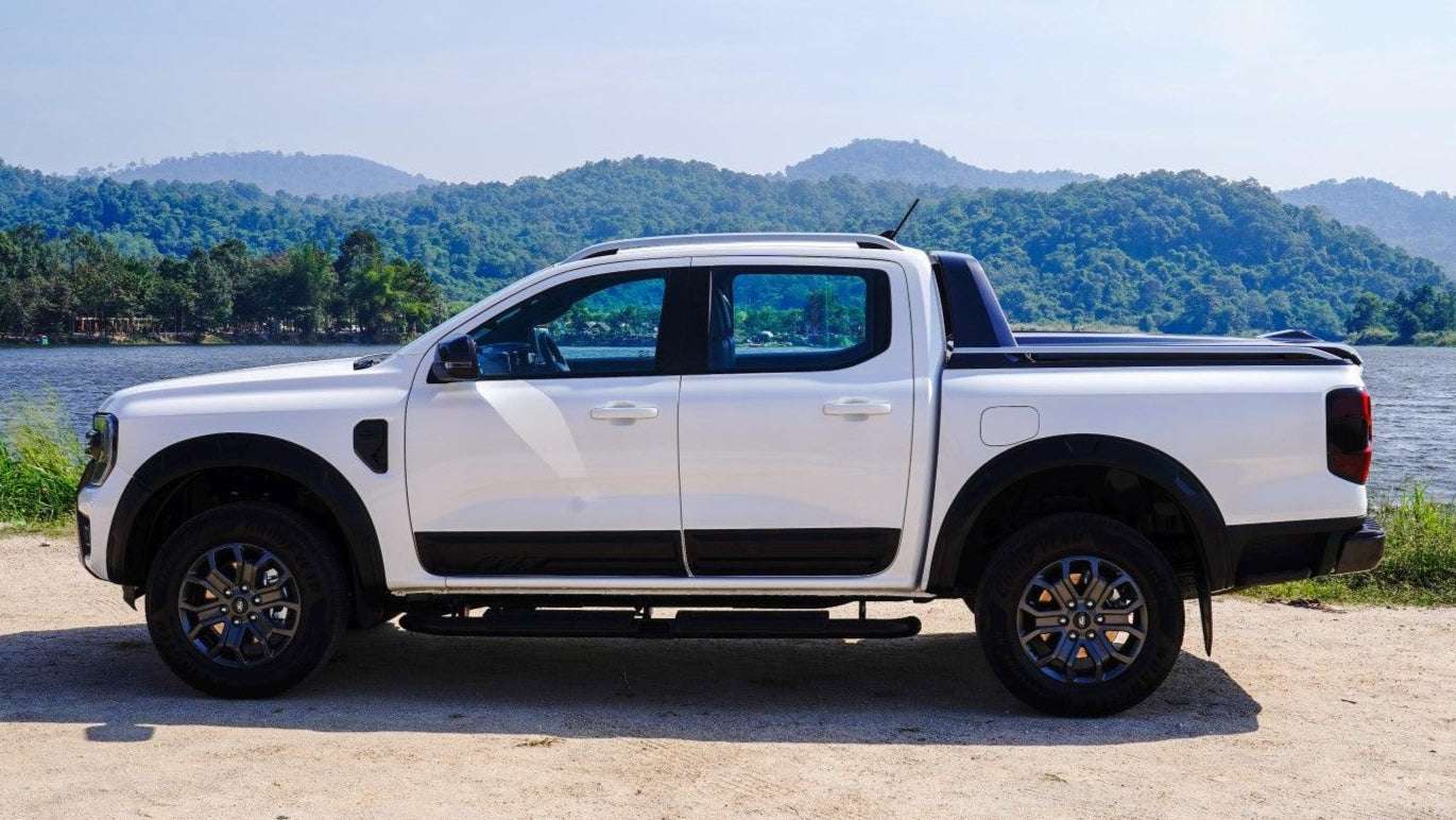 MAXSIDE MOLDING - FORD RANGER 2023+