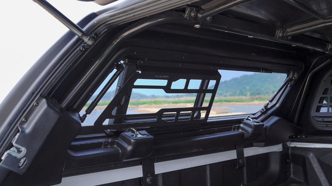 MAXMESH DOGGY WINDOW FOR VENTURE CANOPY