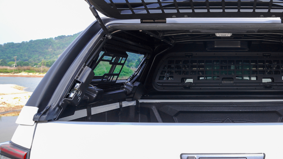 MAXMESH DOGGY WINDOW FOR VENTURE CANOPY