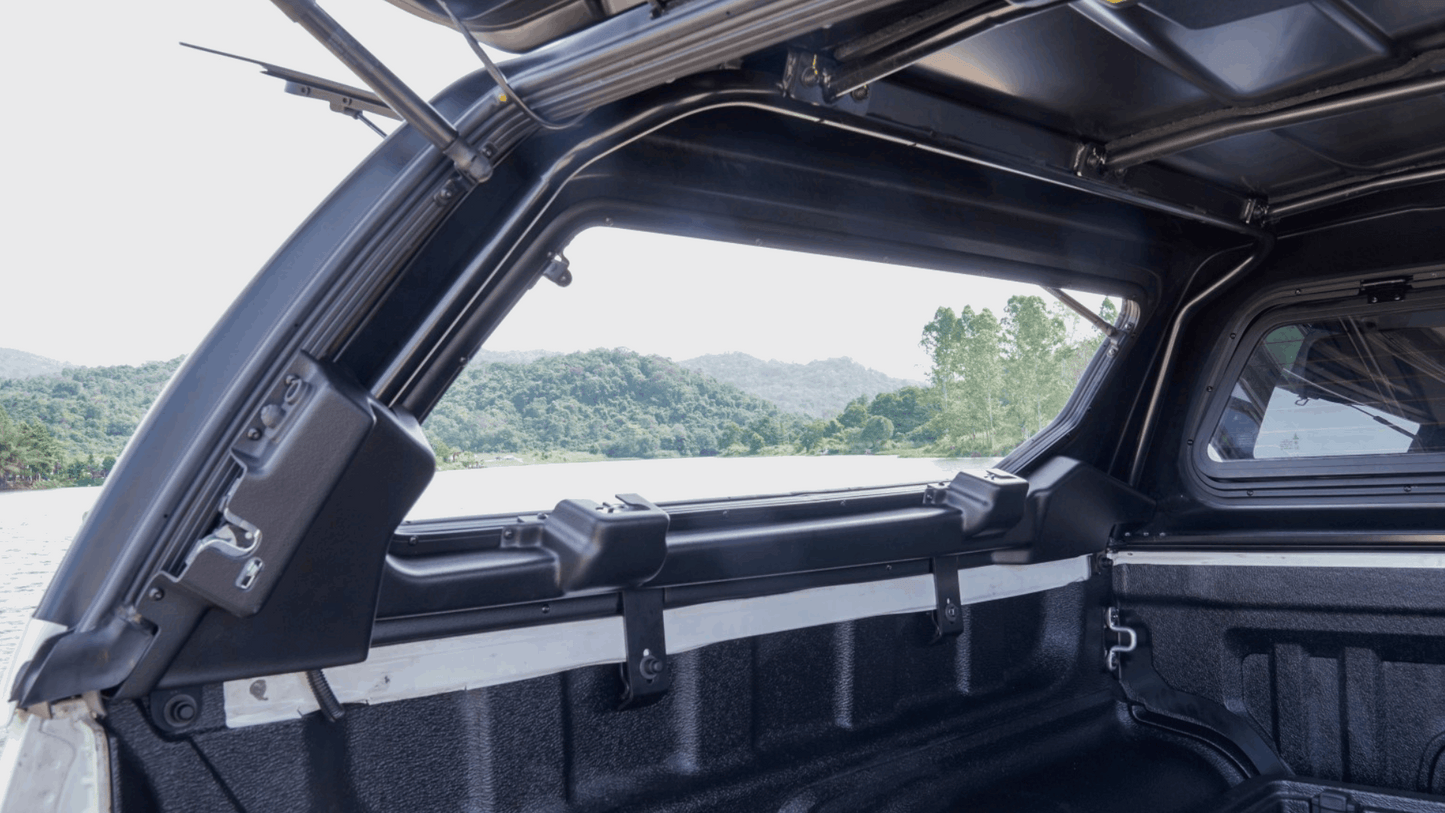 SOLID LIFT-UP SIDE WINDOW